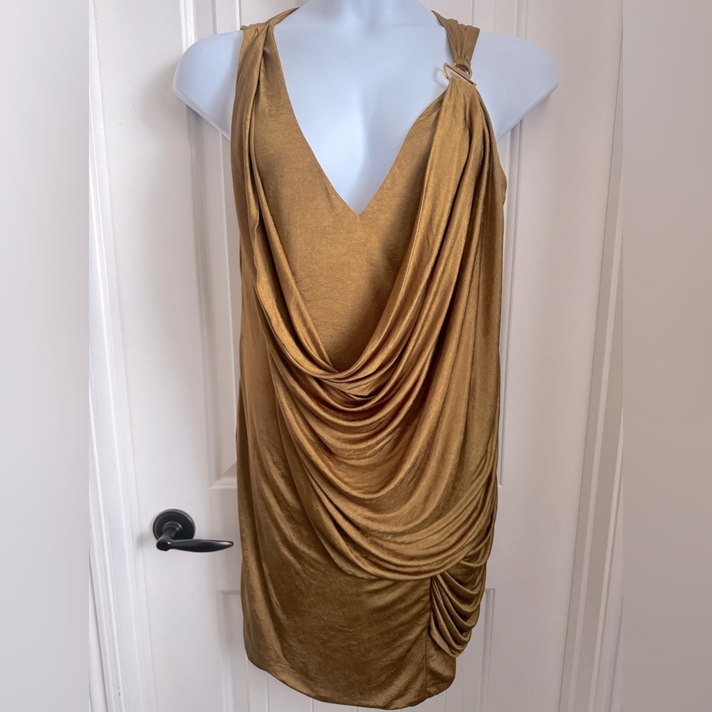 BCBGMAXAZRIA Stunning Sleeveless llGold Draped Cocktail Dress, Size Large